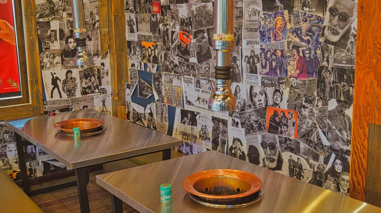 도마 홍대점 매장 내부 — interior of Doma Hongdae Korean BBQ (구운고기 · 烤肉) restaurant in Hongdae · 4